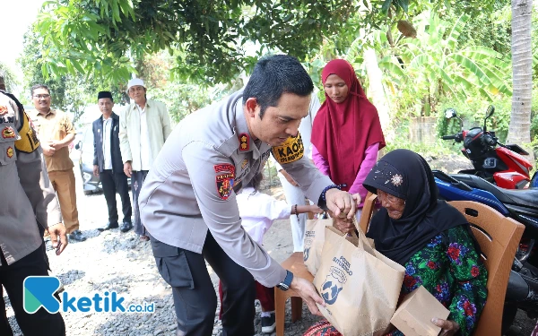 Thumbnail Peringati HUT Humas Polri Ke-73, Polres Situbondo Berbagi Sembako