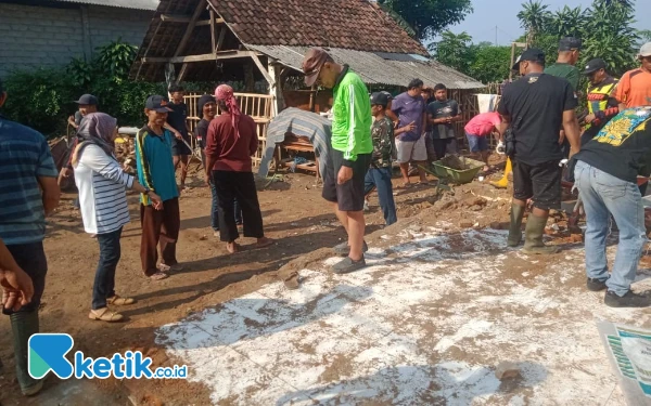 Foto Warga Rejosari, Gandusari, Minggu 3 November 2024. (Foto: Favan/ketik.co.id)