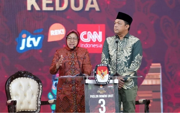 Debat Pilgub Jatim Kedua, Risma-Gus Hans Janji Tak Hanya Berkantor di Grahadi