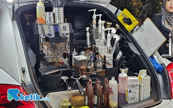 Foto Bagian belakang VW Beetle yang digunakan untuk Kopi Beetle. (Foto: CEO Ketik.co.id)