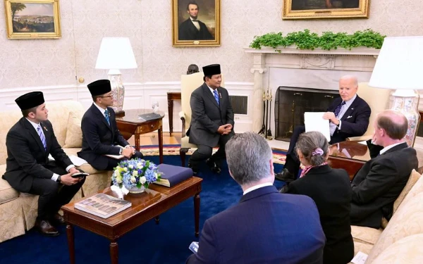 Foto Presiden RI Prabowo Subianto dalam pertemuan bilateral dengan Presiden AS Joe Biden di Gedung Putih, Washington DC, Selasa, 12 November 2024. (Foto: BPMI Setpres/Muchlis Jr)