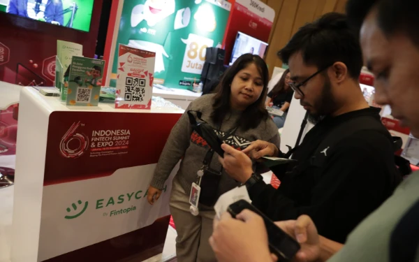 Foto Booth Easycash dipadati pengunjung dalam acara Indonesia Fintech Summit & Expo, Selasa, 12 November 2024 (Foto: Easycash)