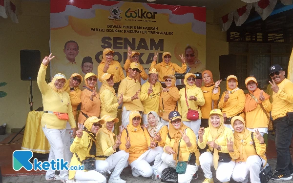 Thumbnail Berita - Golkar Trenggalek Gelar Senam Massal Hadirkan Ribuan Warga