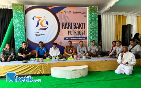 Foto Pembukaan acara giat bakti sosial (baksos) dalam rangka peringatan Hari Bakti PUPR tahun 2024 diikuti oleh berbagai stakeholder dan elemen masyarakat. (Foto: Al Ahmadi/Ketik.co.id)