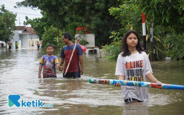 Thumbnail Berita - Afvour Watudakon Meluap, Puluhan Warga Kesamben Jombang Ngungsi akibat Banjir