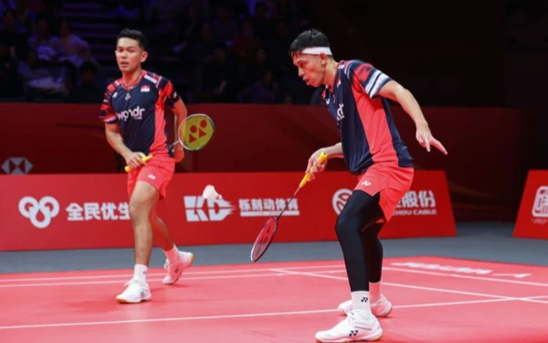 Foto Ganda Putra Indonesia Fajar Alfian/Rian Ardianto saat duel di babak penyisihan BWF World Tour Finals 2024. (Foto: PBSI)