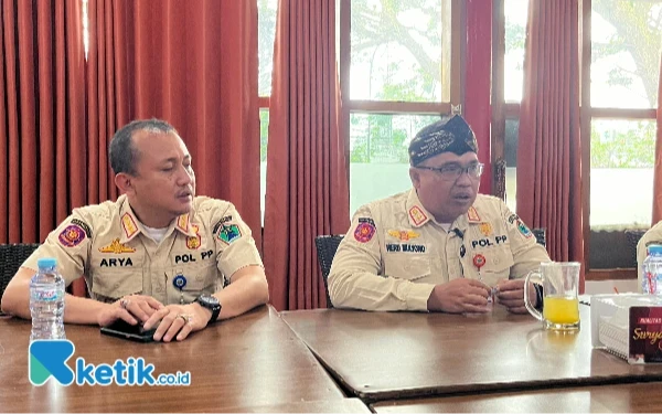 Satpol PP Kota Malang Bertindak, Ciduk 2 Truk Dropping Pengemis dari Pasuruan