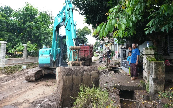 Thumbnail Berita - Bupati Kediri Terjunkan Tim Atasi Banjir di Kecamatan Grogol dan Banyakan