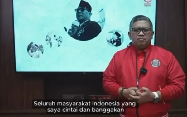 Thumbnail Berita - Berstatus Tersangka, Hasto Ikuti Buku Karya Cindy Adam Tentang Sukarno