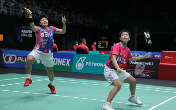 Foto Ganda putri Indonesia, Apriyani Rahayu/Siti Fadia Silva Ramadhanti, pada laga semifinal Malaysia Open 2022, Sabtu (2/7/2022). (Foto: PBSI)