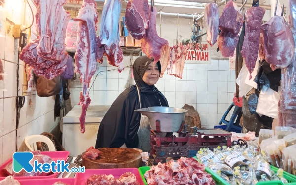 Thumbnail Berita - Antisipasi PMK, Pedagang di Pasar Besar Malang Pasok Daging dari RPH