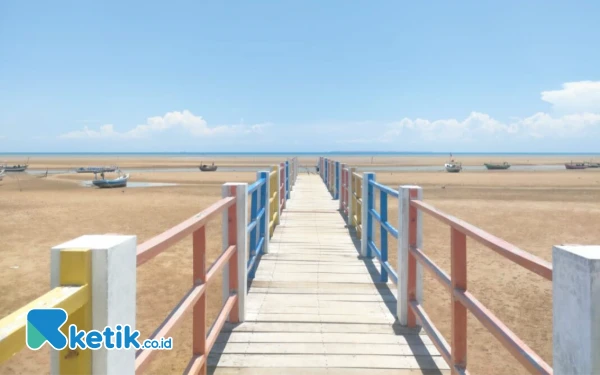 Foto Pantai Damar Wulan Aengsareh Sampang (Foto: Mat Jusi/Ketik.co.id).