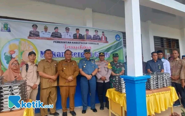 Foto Pj Bupati Simeulue, Reza Fahlevi, Launching Makan Bergizi Gratis (Helman/Ketik.co.id)