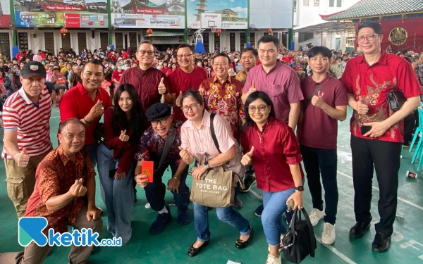 Foto Anggota SFC yang hadir pada kegiatan Baksos di Masjid Cheng Hoo. (Foto: Shinta Miranda/Ketik.co.id)