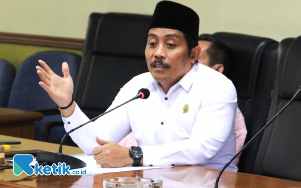 Foto Ketua Komisi D DPRD Sidoarjo H Dhamroni Chudlori MSi. (Foto: Fathur Rozi/Ketik.co.id)