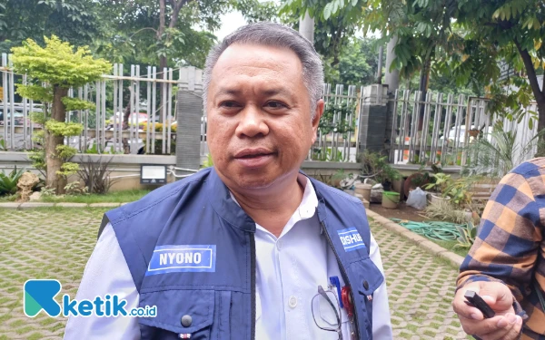 Foto Kepala Dinas Perhubungan Jatim, Nyono saat ditemui usai pembagian vaksi PMK di Dinas Peternakan Jatim, Selasa, 11 Februari 2025. (Foto: Khaesar/Ketik.co.id)