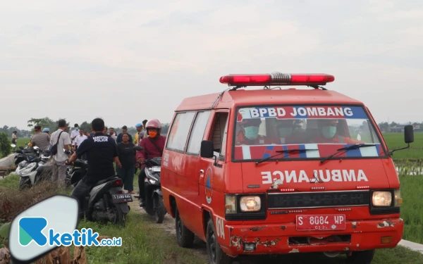 Foto Lokasi penemuan mayat tanpa kepala di Dusun Dukuhmireng, Desa Dukuharum, Kecamatan Megaluh, Kabupaten Jombang, Jawa Timur, Rabu 12 Februari 2025. (Foto: Karimatul Maslahah/Ketik.co.id)