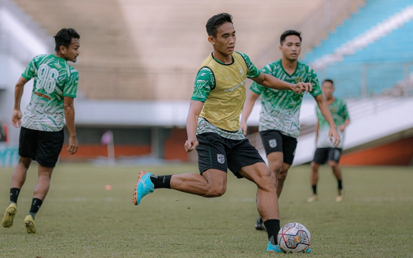 Thumbnail Persebaya Pilih Latihan Sore Selama Bulan Puasa