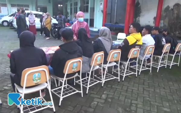 Thumbnail Buntut Konflik Pihak Sekolah dan Yayasan, Delapan Siswa SMK Prapanca 2 Surabaya Tidak Lulus