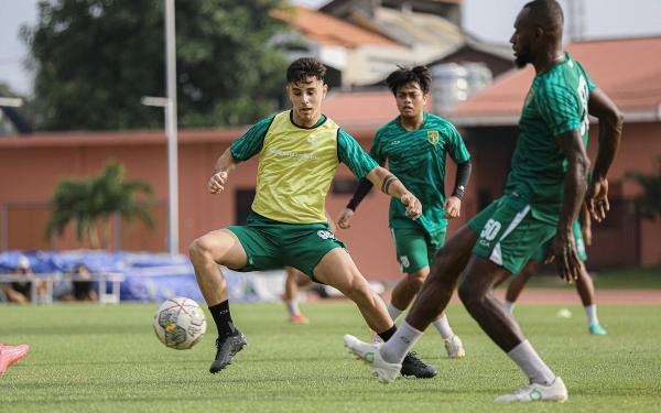 Aji Santoso Puji Semangat Bruno Moreira