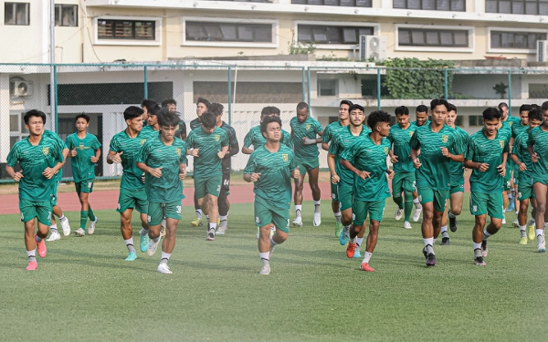 Jelang Hadapi Persib, Persebaya Genjot Fisik Pemain dan Benahi Performa