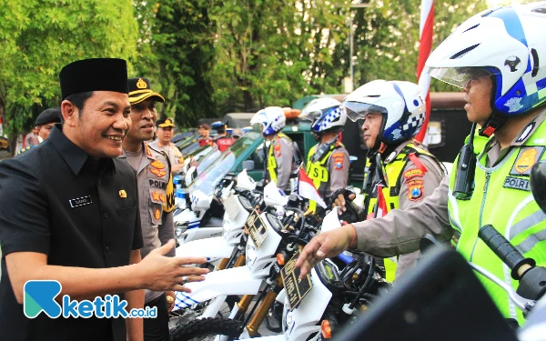 Apel Pengamanan Pilkada 2024, Plt Bupati Sidoarjo Subandi dan Kapolresta Christian Tobing Semangati Pasukan