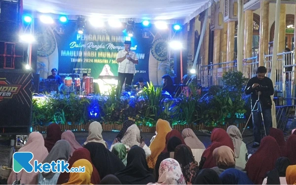 Thumbnail Hadiri Peringatan Maulid Nabi Muhammad Cabup Malang Sanusi Ajak Warga Perbanyak Sholawat