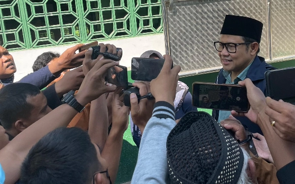 Cak Imin Ziarah ke Makam Abahnya Jelang Deklarasi di Surabaya