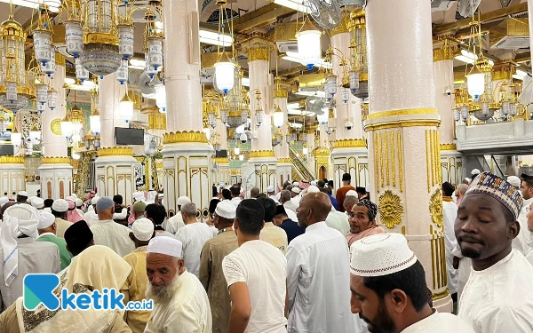 Thumbnail Ibadah Khusyuk, Umroh Pasti Masuk Raudah Masjid Nabawi Bersama Shafira Tour & Travel