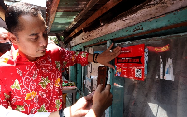 Eri Cahyadi Klaim Angka Kemiskinan Surabaya Turun Drastis