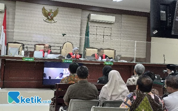 Mantan Kadispendik Jatim Jalani Sidang Lanjutan, JPU Hadirkan 9 Saksi Kepala Sekolah SMK