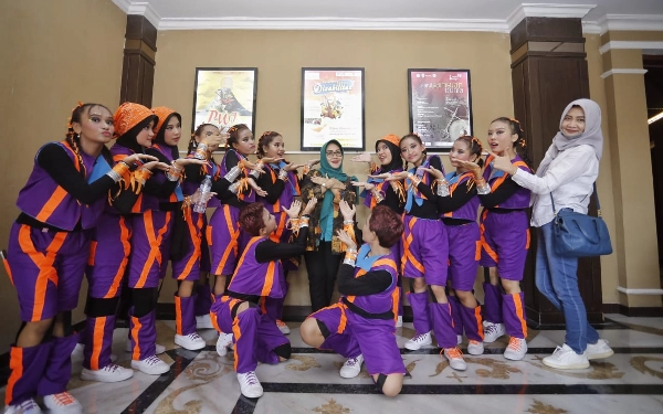 Thumbnail Group Dance Eternal SMPN 1 Surabaya Curi Perhatian dalam Ajang Be The Champion Vol 6