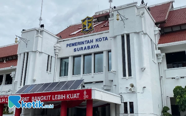 Thumbnail Pemkot Surabaya Berikan 1.339 Beasiswa untuk Penghafal Kitab Suci Berbagai Agama