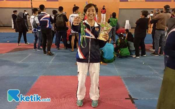 Taekwondoin Aqilah Putri Persembahkan Medali Emas Pertama untuk Kota Malang di Porprov