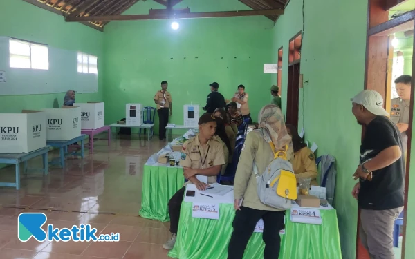 Foto Suasana pemungutan suara di TPS. (Foto: Al Ahmadi/Ketik.co.id)