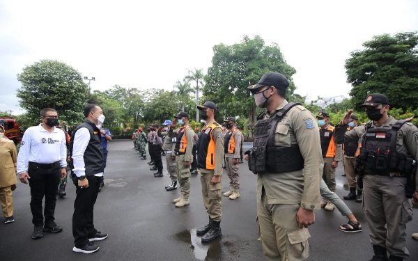 Wali Kota Surabaya Tegas Berantas Gangster dan Tawuran 