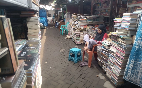 Berburu Buku Lama di  Surabaya, Ini Lokasinya