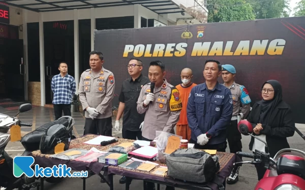 Thumbnail Polres Malang Ungkap Dendam Jadi Motif Pelaku Pembunuhan di Gunung Katu