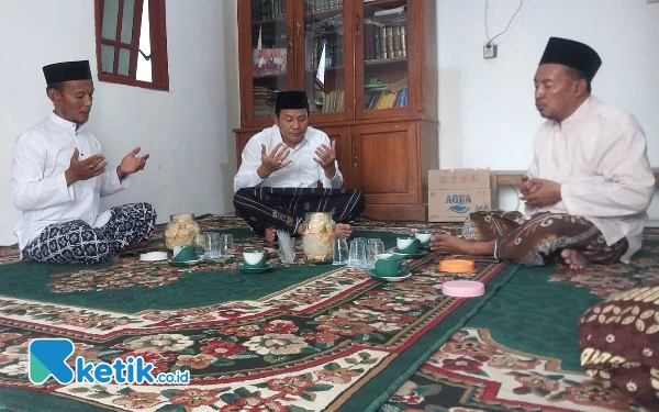 Thumbnail Berita - Calon Bupati Sidoarjo Subandi Terus Didoakan Kiai maupun Bu Nyai, Komit pada Guru TPQ dan Madin