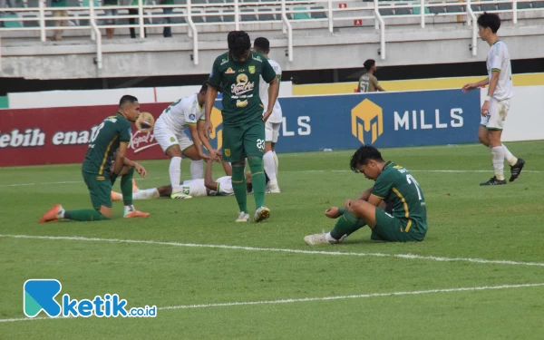 Thumbnail Berita - Kalah 1-2 dari Persikabo 1973, Persebaya Masuk Zona Degradasi