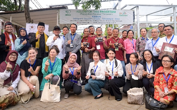 Thumbnail Berita - Studi Banding Penanganan Stunting di Indonesia, Pejabat Laos Belajar Pengelolaan Hidroponik