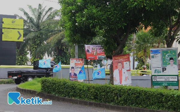 Banyak Pengaduan, Bawaslu Sidoarjo Siap Sikat Poster dan Baliho Caleg yang Langgar Aturan