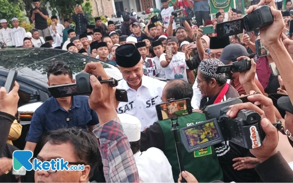 Thumbnail Ganjar Pranowo Sowan ke Penggagas Hari Santri Nasional di Kabupaten Malang