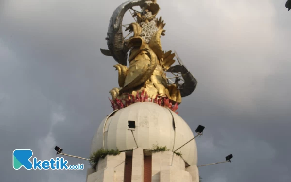 Thumbnail Kumuh di Sekitar Monumen Jayandaru