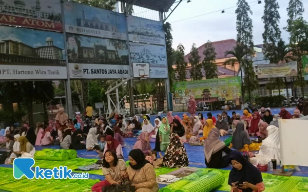 Semarak, Bukber dan Tarawih di Masjid Cheng Ho Surabaya