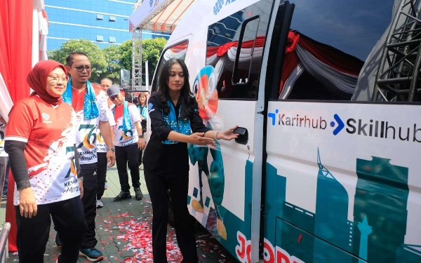 Punya Misi Sebarkan Info Loker ke Pelosok Desa, Kemnaker Luncurkan Mobil Bursa Kerja