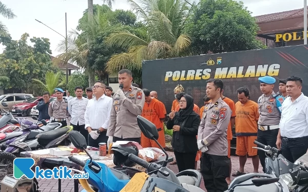 Thumbnail Berita - Polres Malang Ungkap 18 Kasus Pencurian, Tahan 10 Tersangka