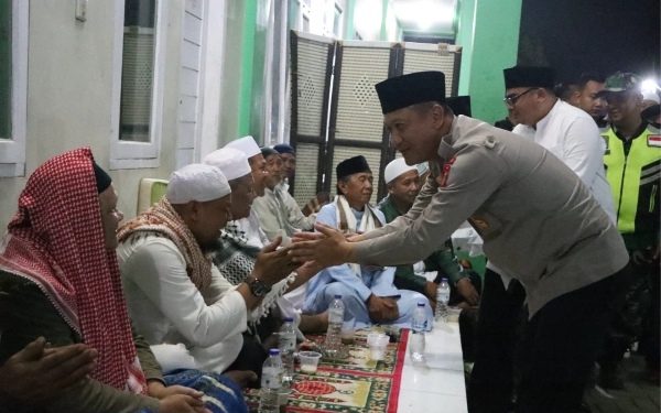 Pastikan Aman Saat Sholat Tarawih, Polresta Bandung Kerahkan Personil ke Tiap Masjid