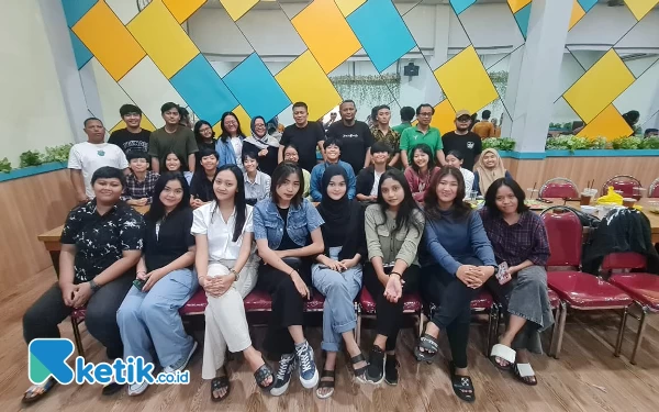 Bangun Chemistry, Skuad Futsal Putri Surabaya Gelar Bukber