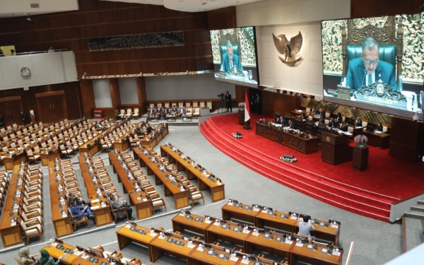 Thumbnail Berita - Anggaran DPR RI 2025 Tetap Rp6,6 Triliun, Nggak Kena Efisiensi